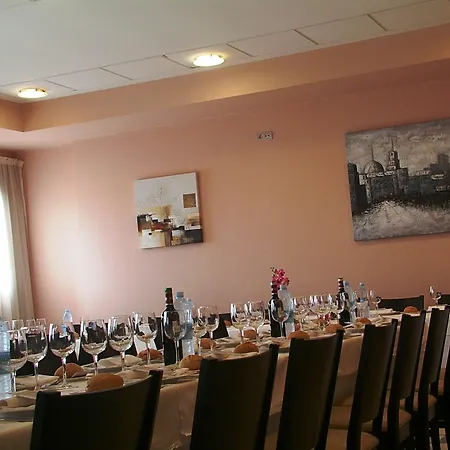 Naval Hotel 3*