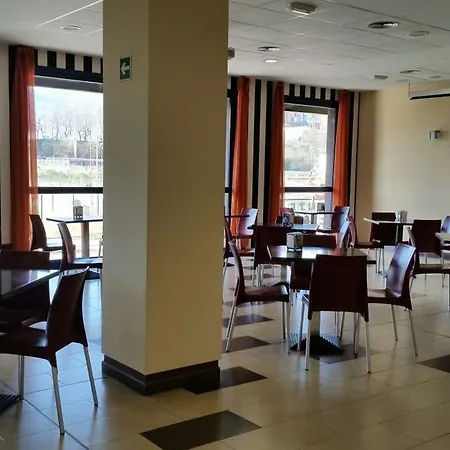 酒店 纳瓦尔塞斯陶酒店 3*