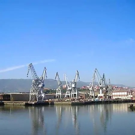 Hotel Naval 3*