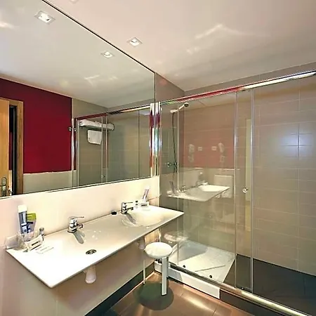 Naval Hotel 3*