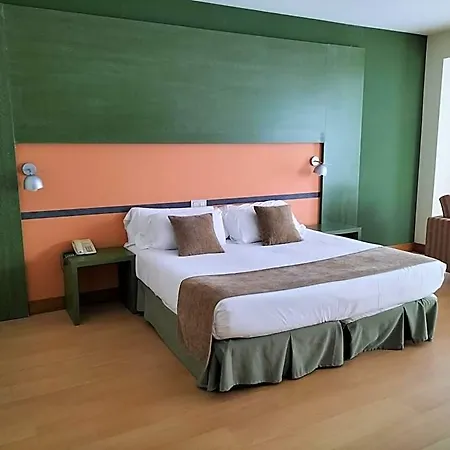 Naval Hotel 3*