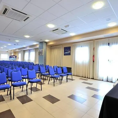 Hotel Naval 3*